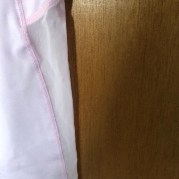 Cute pink athletic capris - Picture 3 of 4